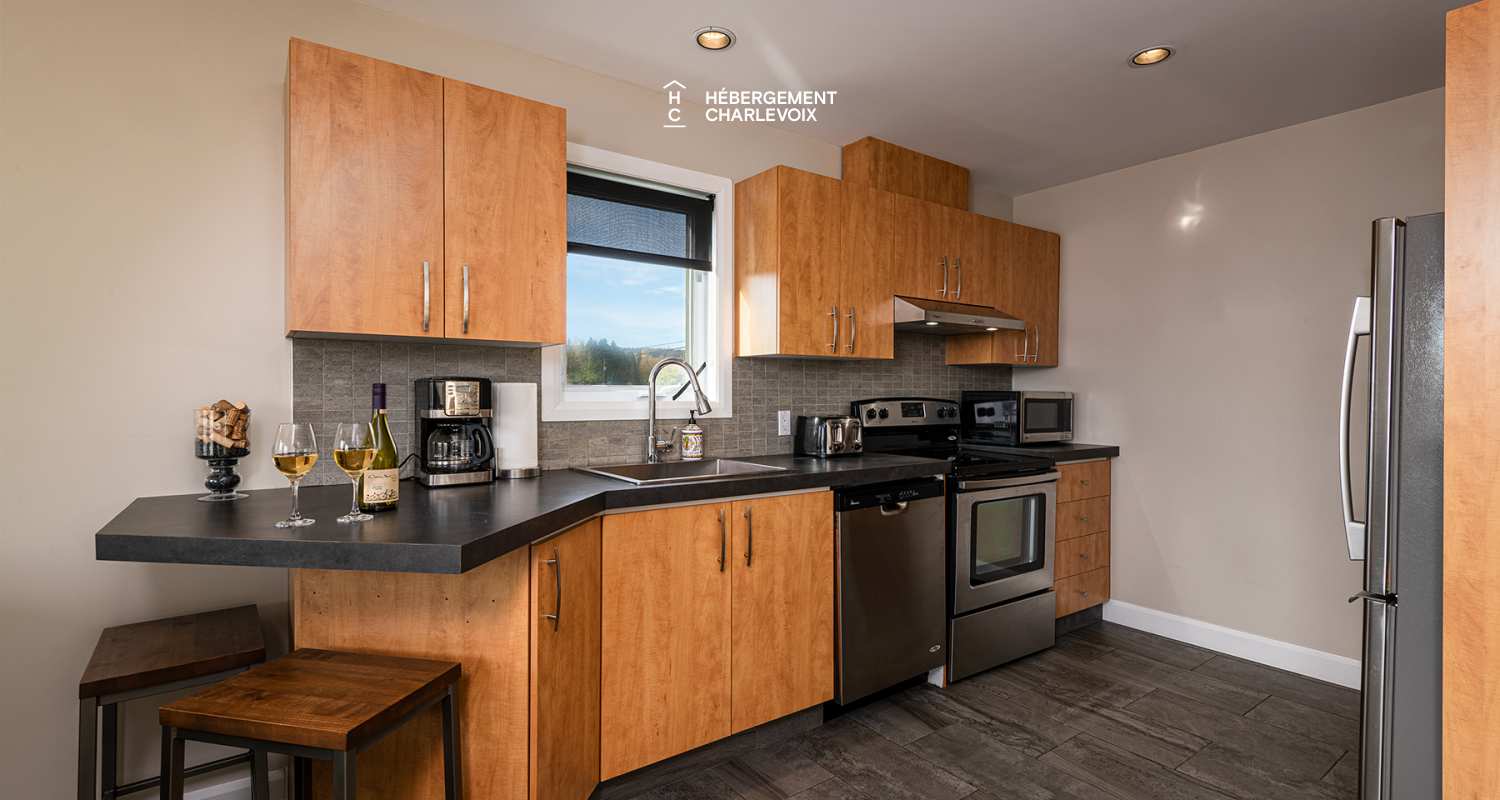 VER-1 ( haut) - Moments propices à la détente face au feu de foyer en pierres